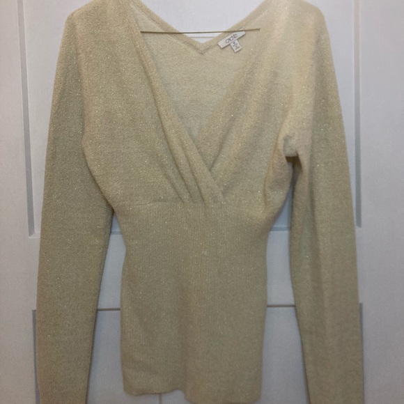 Cache fitted sweater. - Picture 2 of 3